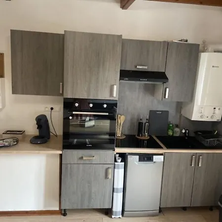 Superbe Face Au Chateau - 2 5 Pers - Verlaine Sedán