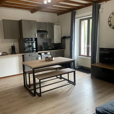 Verlaine, Appartement 2 Chambres Face Au Chateau De Sedan * Sedan