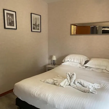 Apartment Verlaine, Appartement 2 Chambres Face Au Chateau De Sedan Sedan