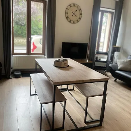Verlaine, Appartement 2 Chambres Face Au Chateau De Sedan * Sedan