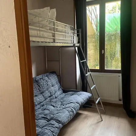 Verlaine, Appartement 2 Chambres Face Au Chateau De Sedan Apartment